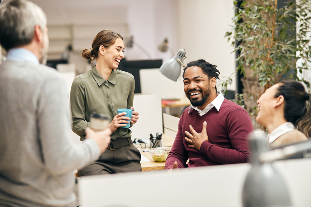 How-To-Be-Happy-By-Being-Around-Happy-People-ei-matters
